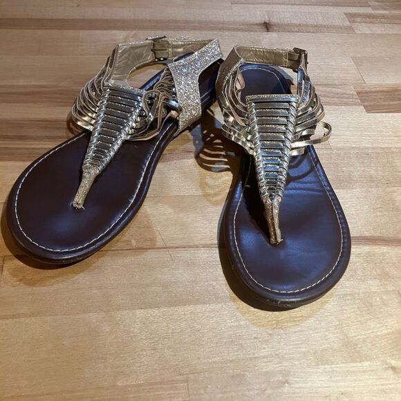 hot cakes Shoes - Hot Cakes flats, new without tags, size 9M